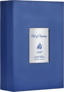 Eleganckie, ciemnoniebieskie opakowanie perfum unisex Lattafa Art of Universe, frontalnie z srebrną etykietą i nazwą.