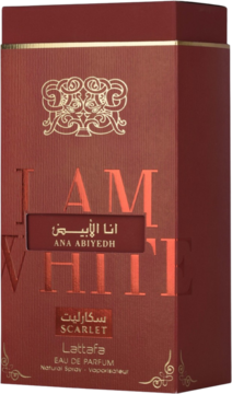 Ciemnoczerwone opakowanie perfum Lattafa Ana Abiyedh Scarlet, ze złotymi zdobieniami i napisami, widok pod kątem.