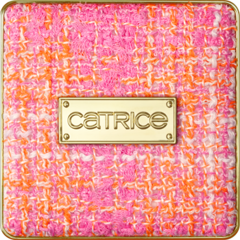 Kwadratowy kompakt Catrice z intensywnym różowo-pomarańczowym tweedowym wzorem, widok z góry, złote logo.