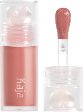 Kaja Juicy Glass Lip Oil Fig Smoothie, w otwartej formie z aplikatorem i zamkniętej z serduszkiem, odcień brzoskwiniowy.