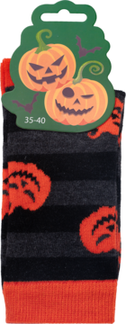 Skarpetki Halloween w czarno-szare paski z pomarańczowymi dyniami, na zielonej etykiecie rozmiar 35-40.
