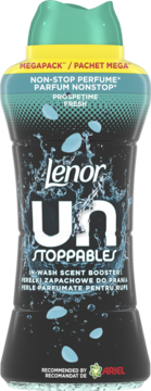 Lenor Unstoppables In-wash Scent Booster, czarna butelka z zieloną nakrętką i niebieskimi kroplami, przód.