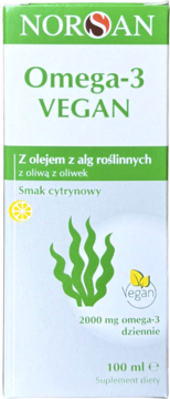NORSAN Omega-3 Vegan w biało-zielonym pudełku, z olejem z alg i cytrynowym smakiem, 100ml. Widok z przodu.