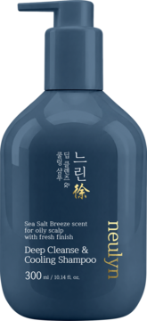 Neulyn Deep Cleanse & Cooling Shampoo. Ciemnoniebieska butelka z pompką, zapach Sea Salt Breeze, widok z przodu.