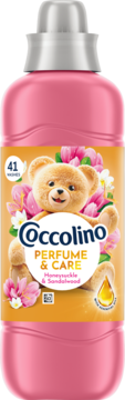 Różowy płyn do płukania Coccolino Honeysuckle & Sandalwood 41 prań, butelka z misiem i kwiatami, widok z przodu.
