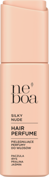 neboa Silky Nude Hair Perfume w jasnobrzoskwiniowej butelce, z przodu nazwa i nuty: paczula, irys, pralina, jaśmin.