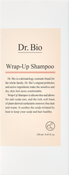 Beżowa etykieta szamponu Dr. Bio Wrap-Up 250ml, opisuje skład bez silikonu dla wrażliwej skóry głowy.