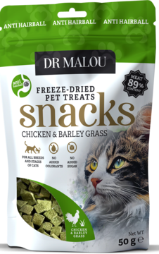 Dr Malou: Liofilizowane przysmaki dla kota Anti Hairball z kurczaka i trawy jęczmiennej, zielona saszetka.