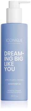 Jasnoniebieska matowa butelka odżywki ICONIQUE DREAMING BIG LIKE YOU na objętość, z biomimetycznym ceramidem i amarantusem.