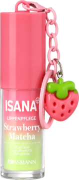 ISANA Strawberry Matcha lip balm w różowo-zielonej tubce z zawieszką w kształcie truskawki, widok z przodu.