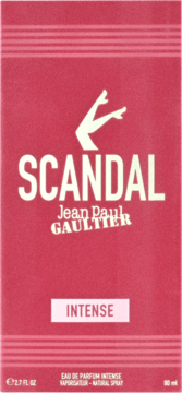 Malinowe pudełko perfum Jean Paul Gaultier Scandal Intense Eau de Parfum z białą grafiką nóg. Widok z przodu.