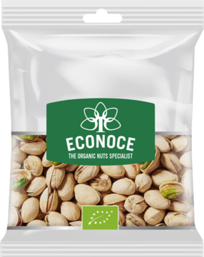 Ekologiczne pistacje Econoce w przezroczystej torebce, widoczne w skorupkach, z zieloną etykietą, widok z przodu.