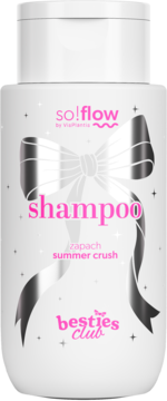 Biała butelka szamponu so!flow x Besties Club, nawilżający, zapach summer crush, z różowym tekstem i srebrną kokardą.