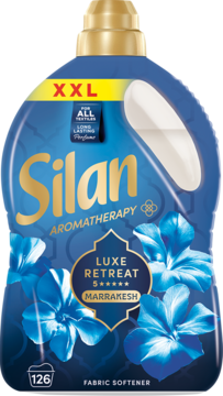 Granatowy płyn Silan Aromatherapy Luxe Retreat Marrakesh XXL, zmiękczacz do tkanin, widok z przodu.