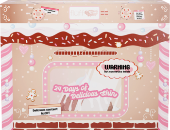 Kalendarz adwentowy "24 Days of Delicious Skin" w kształcie domku z piernika, beżowo-różowy. Widok z przodu.