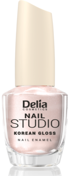 Delia Nail Studio Korean Gloss lakier do paznokci, jasnoróżowy, lśniący, w szklanej butelce z beżową zakrętką.