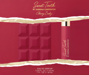 Woda perfumowana Sabrina Carpenter Sweet Tooth Cherry Baby 10ml, czerwone pudełko z wzorem czekolady.