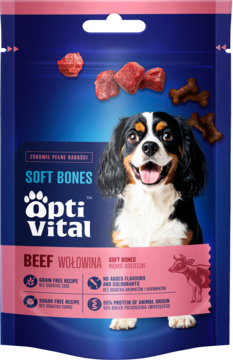 Opti Vital Soft Bones Beef karma dla psa. Niebieskie opakowanie z uśmiechniętym psem i wołowiną, widok z przodu.