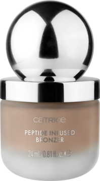 Płynny bronzer Catrice Peptide Infused Bronzer w szklanej butelce ze srebrną zakrętką, ciepły brąz, widok z przodu.