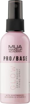 Różowy MUA PRO/BASE Glow Dewy Makeup Fixing Spray z niacynamidem, czarny atomizer, widok z przodu.