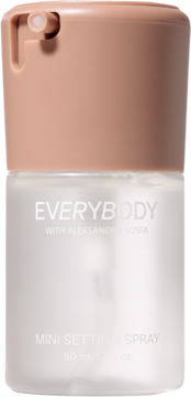 Mini setting spray Everybody 30ml w mlecznej butelce z beżowym aplikatorem, napis Aleksandra Sosfa.