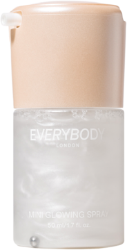 Mini Glowing Spray EVERYBODY LONDON w przezroczystej butelce z beżowym aplikatorem, widok z przodu, perłowy płyn.