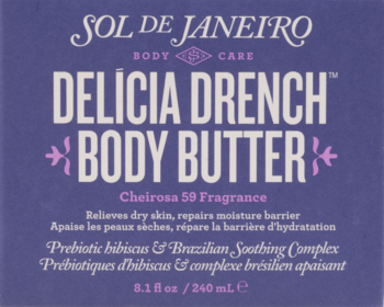Fioletowa etykieta Sol de Janeiro Delicia Drench Body Butter, biały tekst. Cheirosa 59 na suchą skórę, widok z przodu.