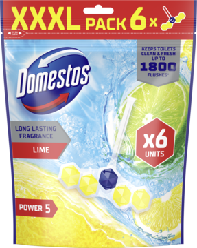 Domestos Power 5 Lime kostki WC, XXXL pak 6 szt. na niebieskim tle z wodą i limonką, z żółtymi bloczkami.