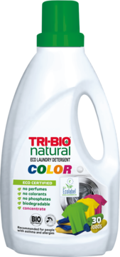 TRI-BIO natural ECO LAUNDRY DETERGENT COLOR w białej butelce, zielona nakrętka, 30 prań, hipoalergiczny, widok z przodu.