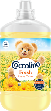 Butelka płynu Coccolino Fresh Happy Yellow, 74 prania, widok z przodu, z misiem w żółtym polu kwiatów.