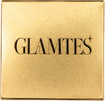Glamtes Soft Satin, transparentny puder wygładzający. Złote, kwadratowe opakowanie z logo, widok z góry.