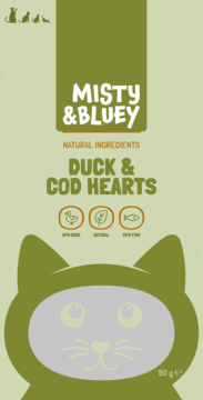Zielona saszetka Misty & Bluey Duck & Cod Hearts, naturalne przysmaki dla kota, z kaczką i dorszem, z kotem na froncie.