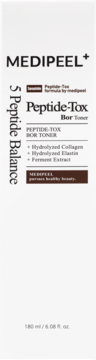 Białe pudełko Medi-Peel Peptide-Tox Bor Toner 180ml, widok z przodu. Zawiera peptydy, kolagen, elastynę.