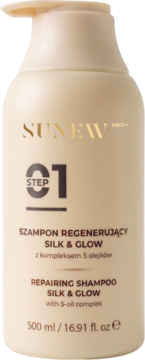 SUNEW MED+ Szampon regenerujący Silk & Glow (krok 1) z 5 olejkami do włosów zniszczonych, beżowa butelka z pompką, widok z przodu.