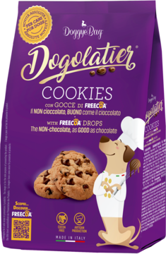 Fioletowe opakowanie Doggye Bag Dogolatier Cookies dla psów z Freecoa (nie-czekoladowe), widok z przodu. Pies kucharz i ciasteczka.