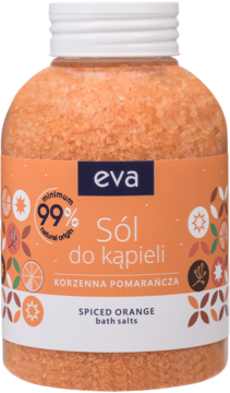 Eva Sól do kąpieli Korzenna Pomarańcza, pomarańczowe sole w butelce, etykieta z cytrusami i przyprawami, widok z przodu.