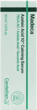 Madeca Centellian 24 Azelaic Acid 10+ Calming Serum w białym pudełku z zielonymi napisami, widok z przodu.