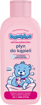 Bambino Hipoalergiczny płyn do kąpieli dla dzieci w różowej butelce, z misiem w wannie, widok z przodu.