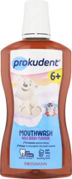 Płyn do płukania jamy ustnej Prokudent Junior 6+ o smaku dzikiej jagody, butelka pomarańczowa z misiem i pingwinem.