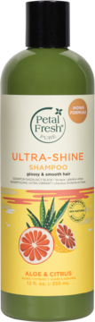 Szampon Petal Fresh Ultra-Shine Aloe & Citrus w zielonej butelce z żółto-kremową etykietą, widok z przodu.