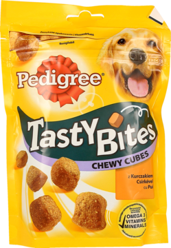 Żółta torebka Pedigree Tasty Bites Chewy Cubes dla psa, z kurczakiem. Na froncie golden retriever i przysmaki.