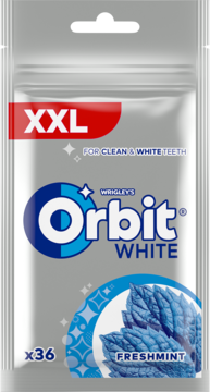 Orbit White Freshmint bezcukrowa guma do żucia, XXL 36 sztuk, srebrna torebka z niebieskim logo i liśćmi mięty.