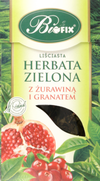 Zielone opakowanie BioFix liściastej herbaty zielonej z żurawiną i granatem, z oknem na liście.