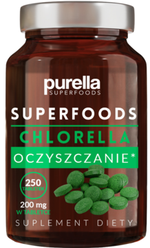 Purella Superfoods Chlorella Oczyszczanie, brązowa butelka z zielonymi tabletkami na etykiecie, 250 sztuk.
