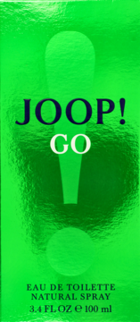 Zielone, błyszczące pudełko JOOP! GO Eau de Toilette 100ml, z wykrzyknikiem i ciemnoniebieskim napisem. Widok z przodu.
