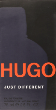 Przedni widok ciemnego opakowania Hugo Just Different Eau de Toilette z pomarańczowym napisem HUGO.