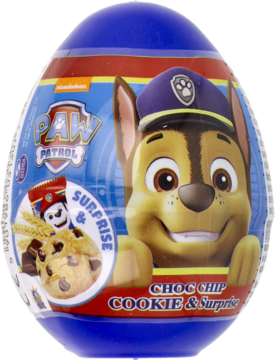 Niebieskie jajko Paw Patrol, ciastko czekoladowe i niespodzianka, z postacią Chase'a, widok z przodu.