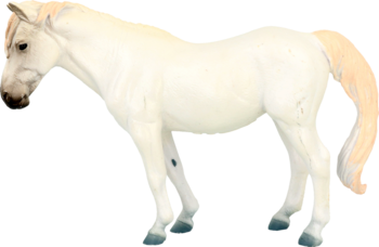 Figurka konia: śnieżnobiały ogier z beżową grzywą i ogonem, widok z boku, z delikatną uprzężą.