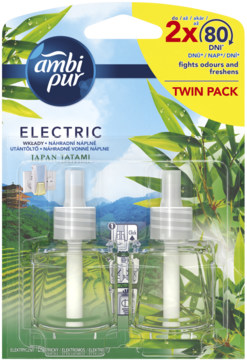 Ambi Pur Electric odświeżacz powietrza, twin pack, zapach Japan Tatami. Dwa przezroczyste wkłady w opakowaniu.