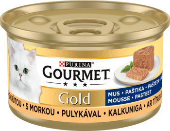 Złota puszka karmy GOURMET Gold Mus z indykiem dla kota, widok z przodu, z białym kotem i logo Purina.